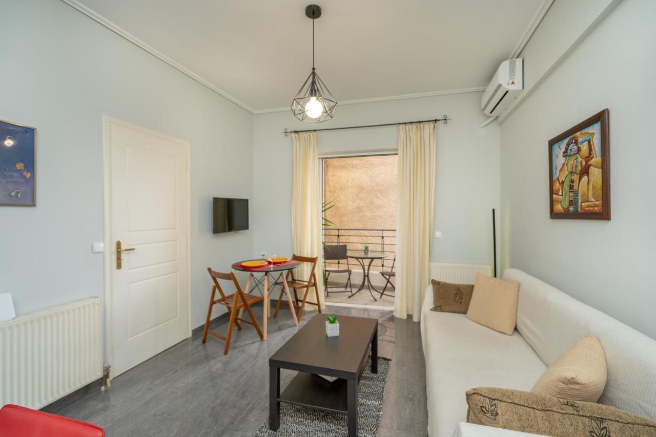 Apartment Renovated Lovely Next To Marina Flisvos Athens